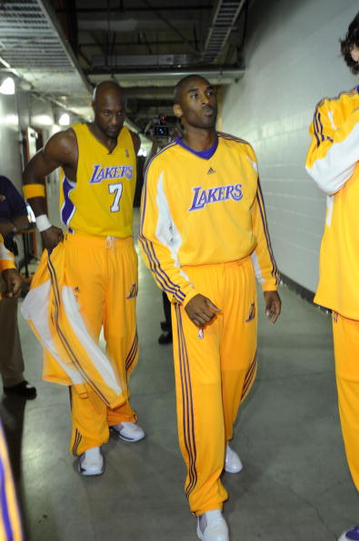 甚至家庭的 甚至家庭的